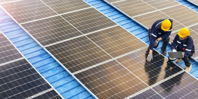 Fotovoltaico e smaltimento: il futuro sostenibile dei pannelli solari Fotovoltaico e smaltimento: il futuro sostenibile dei pannelli solari